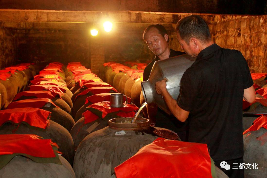 酱香型白酒为什么要七次取酒?哪次取的酒最好喝?_美食_网